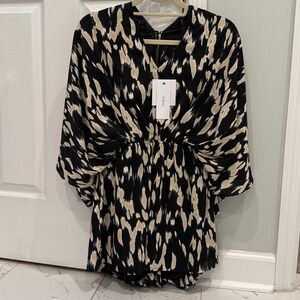 VICI Aakaa Romper Batwing Sleeves Patterned New Size Small